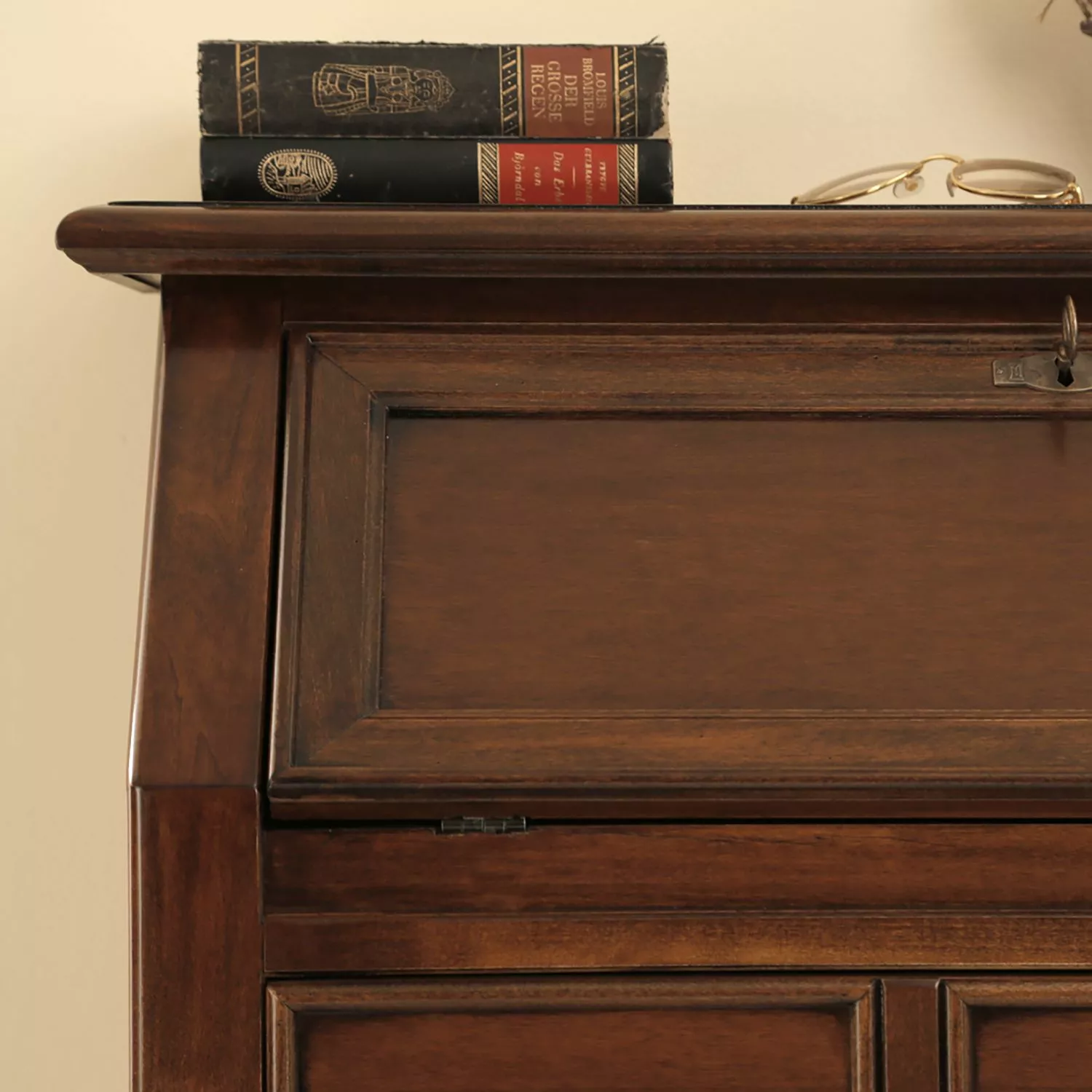 Montreux Sekretär Dan - Ayous teilmassiv - Antikbraun 15 Montreux Sekretär Dan - Ayous teilmassiv - Antikbraun – Bild 13