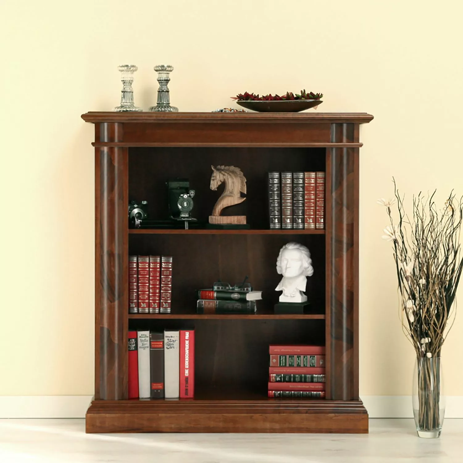 Montreux Mehrzweckregal Materro I - Echtholzfurnier - Nussbaum Antik 5 Montreux Mehrzweckregal Materro I - Echtholzfurnier - Nussbaum Antik – Bild 3