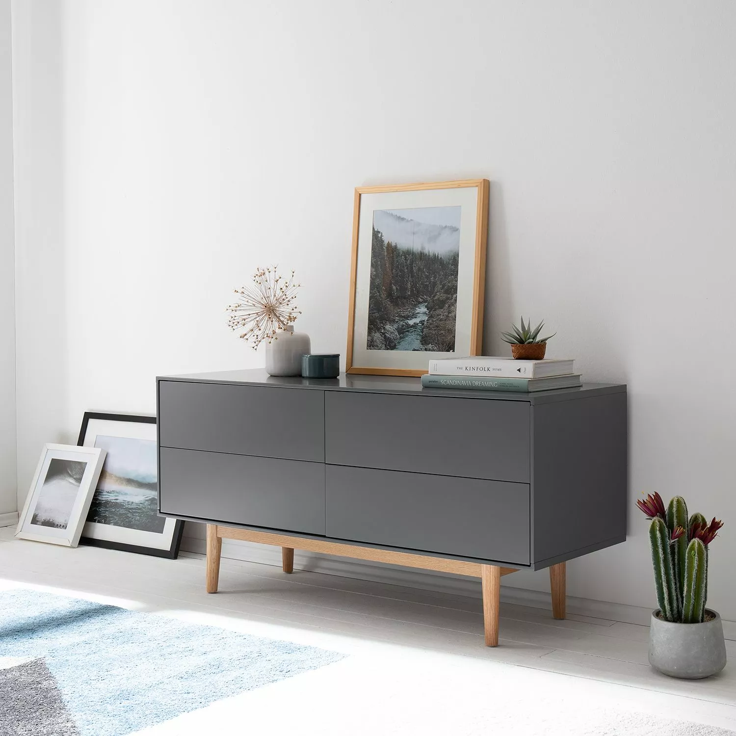 Mørteens Sideboard Lindholm V - Eiche teilmassiv - Grau / Eiche 4 Mørteens Sideboard Lindholm V - Eiche teilmassiv - Grau / Eiche – Bild 2