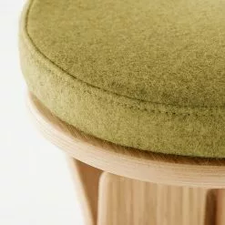 Mayer Sitzmöbel Hocker myERCOLINO - Laneve-Wolle / Echtholzfunier - Olivgelb -Buromobel Verkaufe 1000137074 181116 132420267 GALLERYIMAGES P000000001000137074