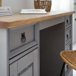 Maison Belfort Schreibtisch Finca Rustica I - Kiefer massiv - Kiefer Grau -Buromobel Verkaufe 1000178057 200507 14282300009 DETAILS P000000001000178057