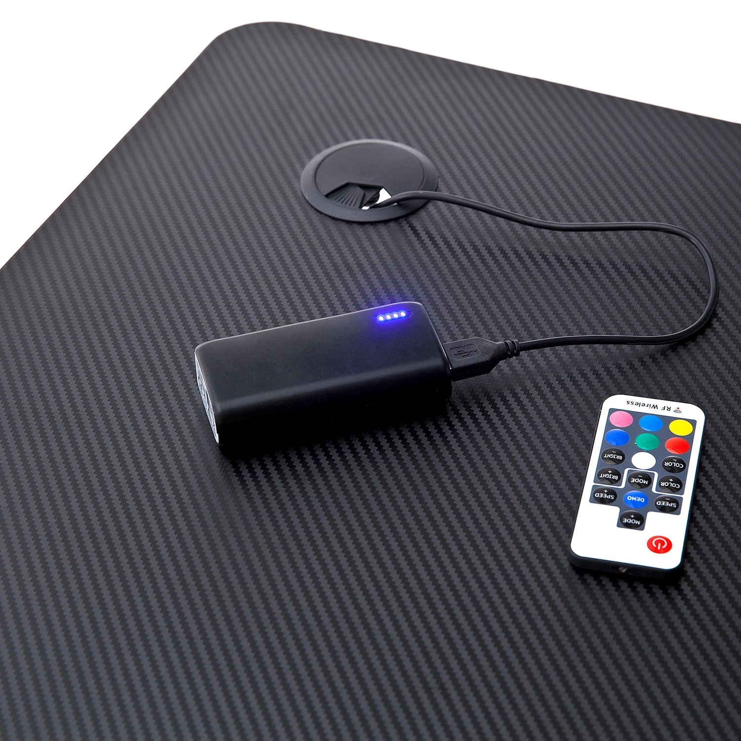 Furnitive Gaming Tisch mcRacing Basic 3 - (mit LED Beleuchtung) - Stahl - Carbon Dekor / Schwarz 11 Furnitive Gaming Tisch mcRacing Basic 3 - (mit LED Beleuchtung) - Stahl - Carbon Dekor / Schwarz – Bild 9