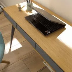 Studio Copenhagen Schreibtisch Danica - Echtholzfurnier - Matt Dunkelgrau / Esche 26 Studio Copenhagen Schreibtisch Danica - Echtholzfurnier - Matt Dunkelgrau / Esche -Buromobel Verkaufe 1000220428 210903 11024700076 DETAILS P000000001000220428