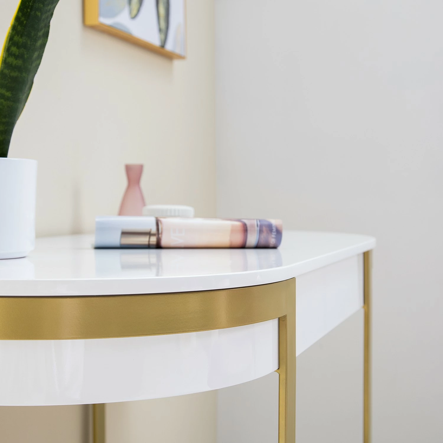 Jack & Alice Schreibtisch Cayo - Hochglanz Weiß / Gold 6 Jack & Alice Schreibtisch Cayo - Hochglanz Weiß / Gold – Bild 4