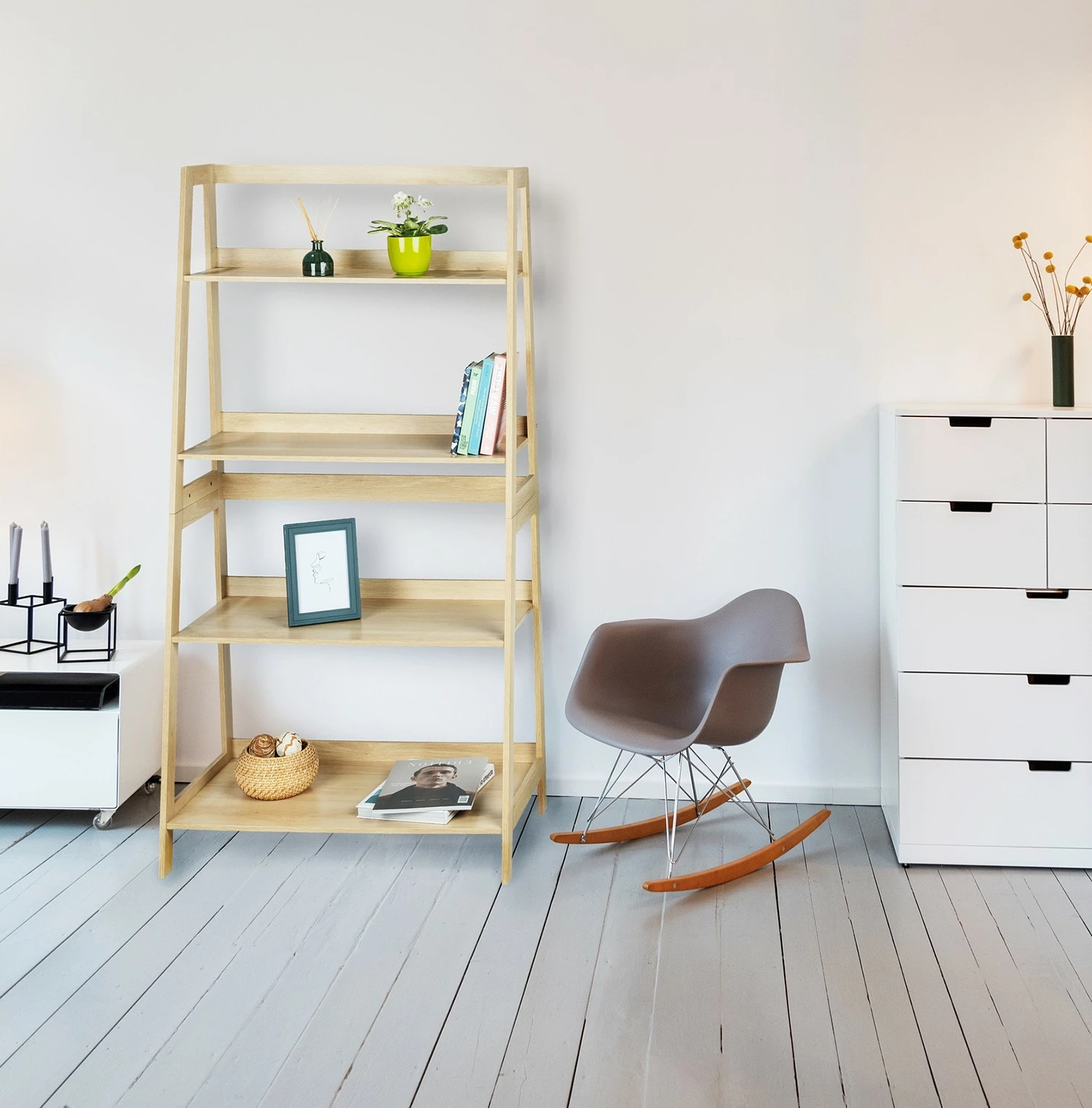 WENKO Standregal Edda - Eiche massiv 4 WENKO Standregal Edda - Eiche massiv – Bild 2