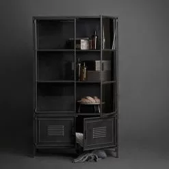 Red Living Vitrinenschrank Ravno - Metall - Vintage Schwarz 8 Red Living Vitrinenschrank Ravno - Metall - Vintage Schwarz -Buromobel Verkaufe 1000275626 220209 12152100020 MOOD DETAILS P000000001000275626 mood