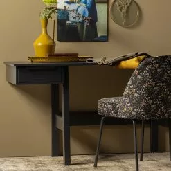 Fredriks Schreibtisch Tewin - Kiefer massiv - Schwarz -Buromobel Verkaufe 1000299509 211011 08454400121 MOOD DETAILS P000000001000299509 mood