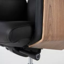 Fredriks Bürostuhl Weld - Echtleder / Walnuss Furnier / Metall - Schwarz / Walnuss / Aluminium -Buromobel Verkaufe 1000310647 220826 038 DETAILS P000000001000310647