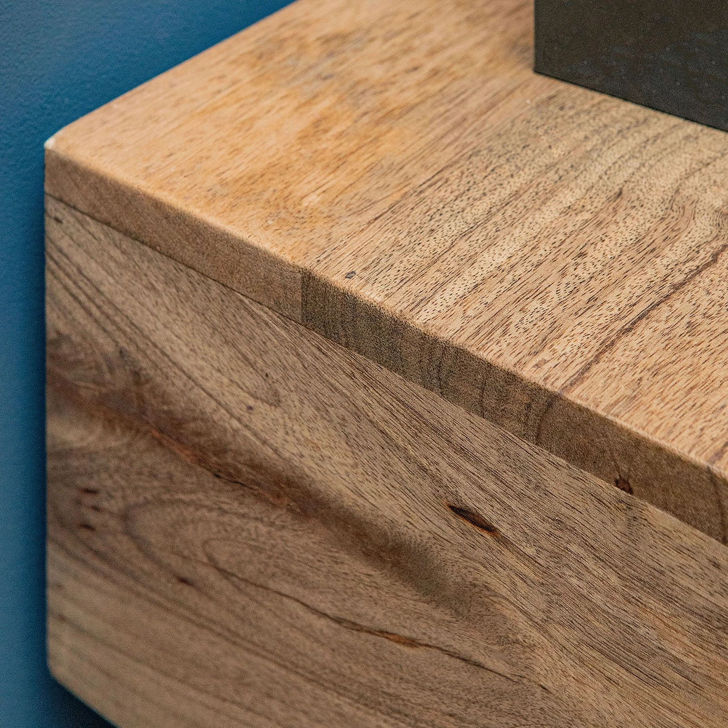 Schreibtisch Lennard I - Mango massiv / Eisen - Mango / Messing 13 Schreibtisch Lennard I - Mango massiv / Eisen - Mango / Messing – Bild 11