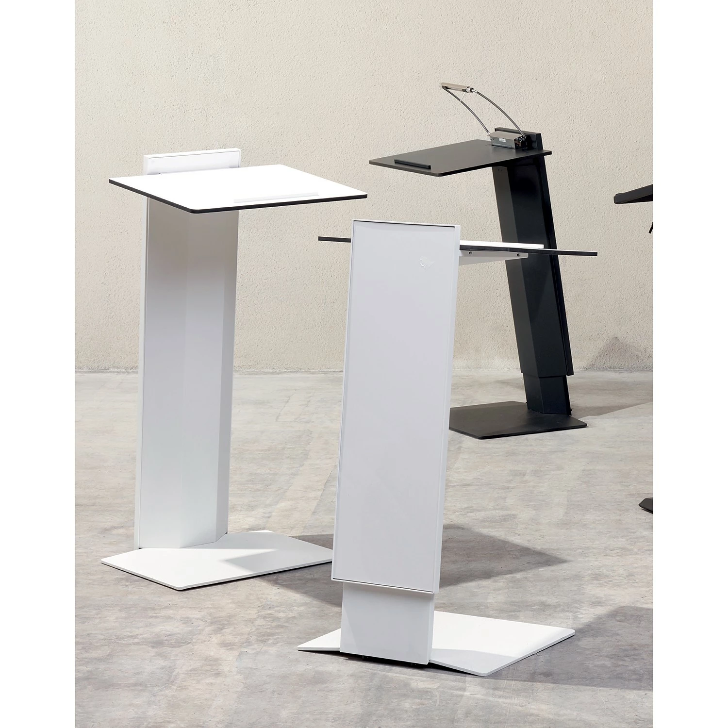 Blanke Design Stehpult LEVO-01 - Schwarz 5 Blanke Design Stehpult LEVO-01 - Schwarz – Bild 3