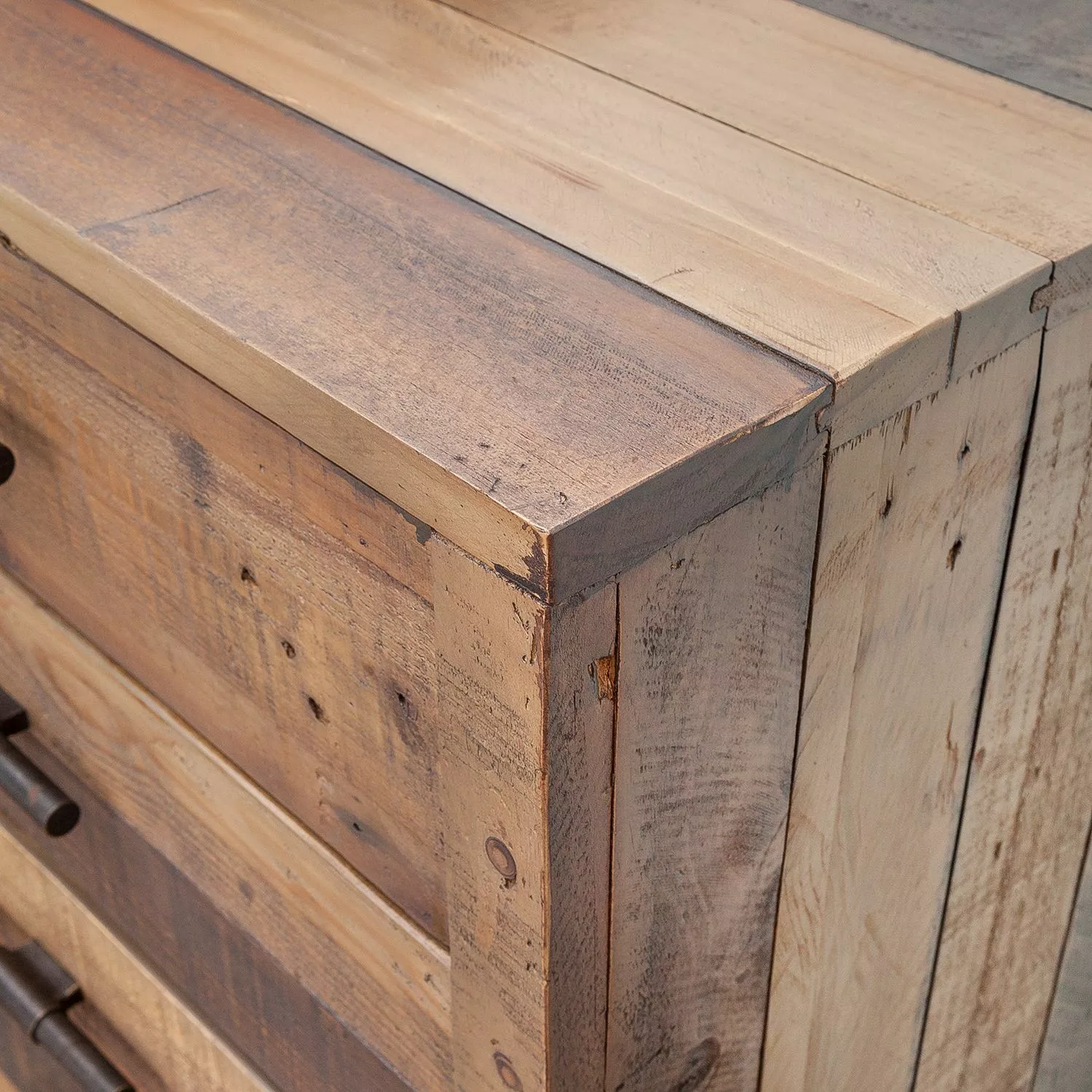 Ars manufacti Sideboard Tamati - Pinie massiv 9 Ars manufacti Sideboard Tamati - Pinie massiv – Bild 7